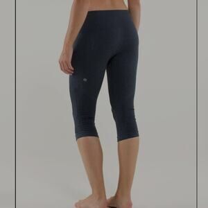 Lululemon Activewear In The Flow Crop leggings charcoal size 12